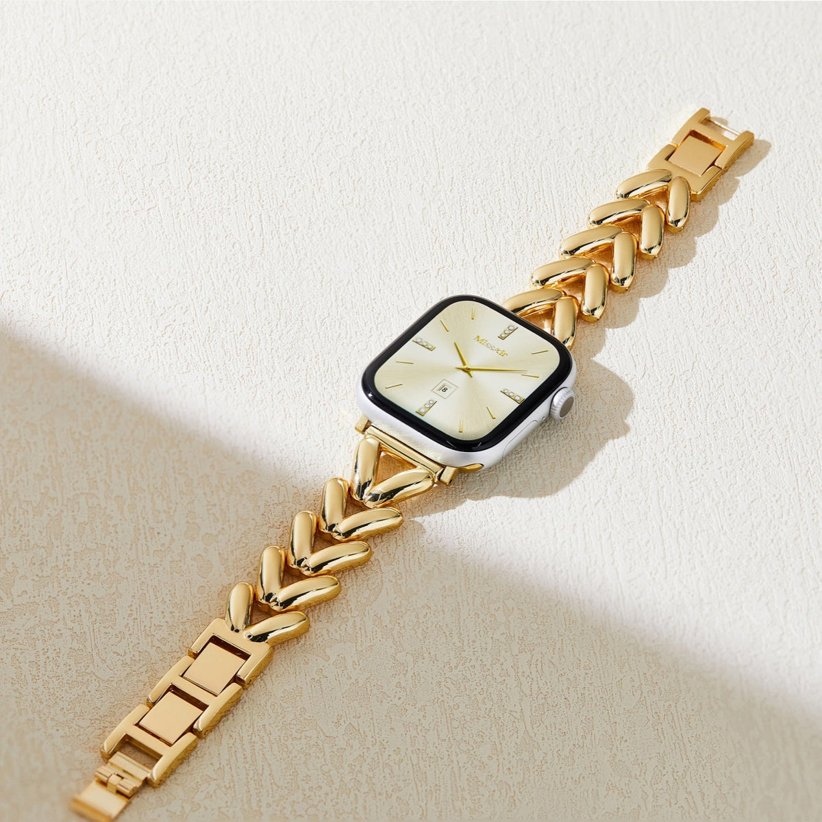 V-Line Apple Watch Bracelet - 18k Gold Plated