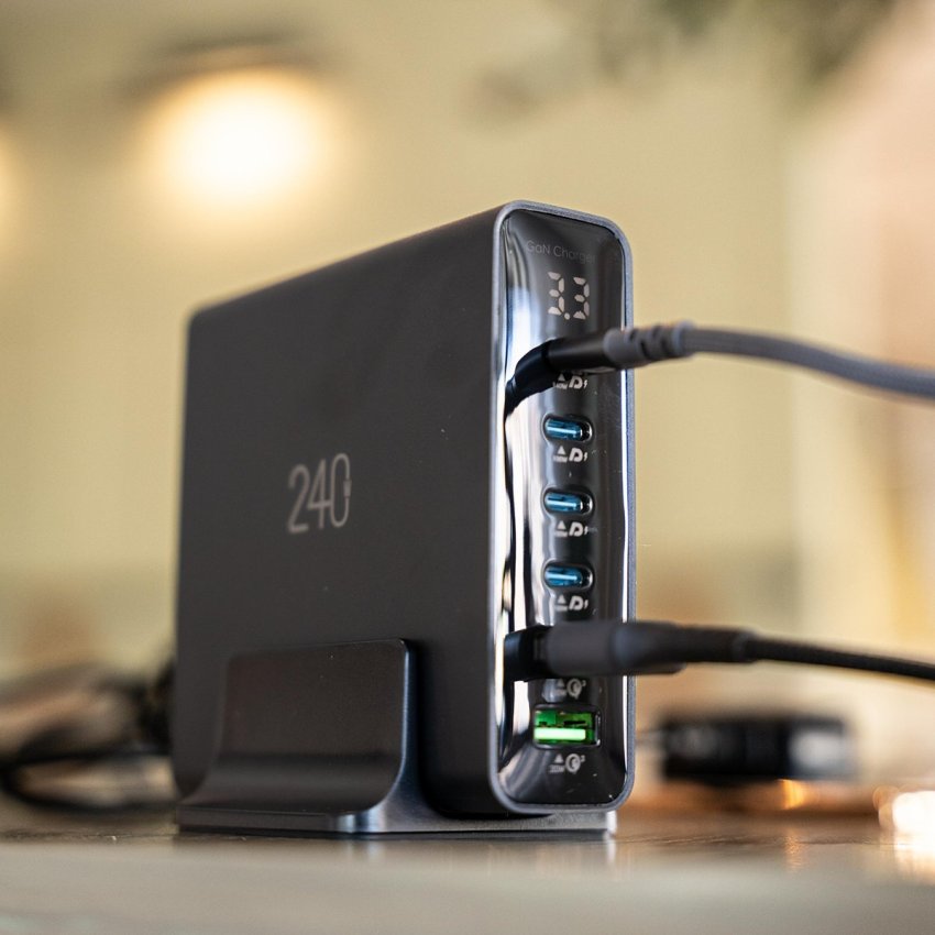 Goui GAN 240 6Port Desktop Charger